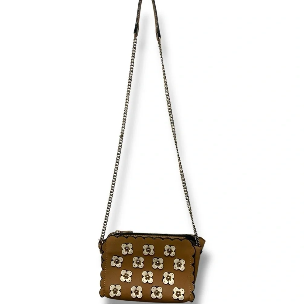 257 Zara | EUC Tan Floral Applique Crossbody Bag (9”x6”x2,5”)